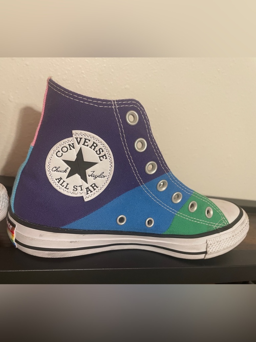 🌈 Converse Chuck Taylor Rainbow Canvas High Tops 🌈 - Picture 2 of 8